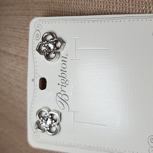 New Brighton Toledo Post Earrings, NWT - Picture 9 of 10